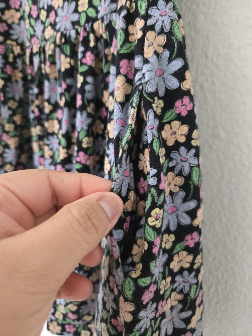 Old Navy Black Floral Ruffle-Sleeve Little Girl Dress Size S(6/7)